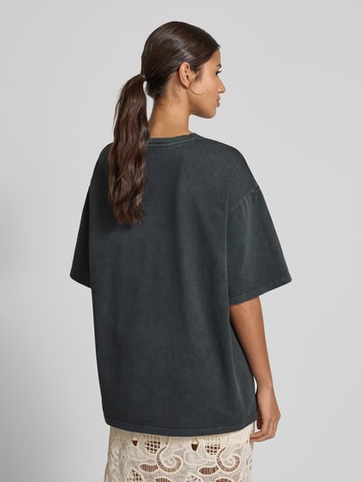 P&C* curated by Anna Schürrle Oversized T-Shirt mit geripptem Rundhalsausschnitt Dunkelgrau 5