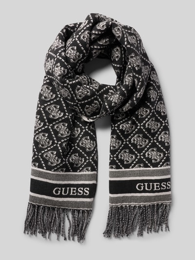 Produktfoto, schwarzer Schal mit Viskose-Anteil von GUESS, Muster in Grau und Weiß, Fransen, Label-Schriftzug, Material-Mix, rechteckige Passform, Größe ca. 65x190 cm