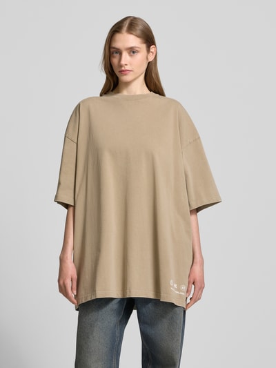 Karo Kauer Oversized T-Shirt mit Label-Print Sand 4