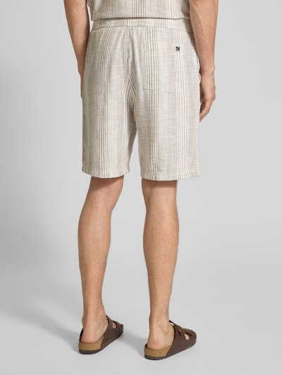 s.Oliver RED LABEL Relaxed Fit Bermudas aus reiner Baumwolle Beige 5