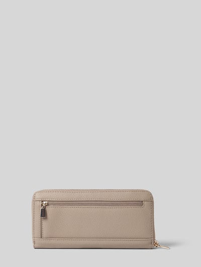 Produktfoto, Portemonnaie mit Label-Applikation Modell 'ECO LAUREL II' von Guess, beige, Hauptfach mit Reißverschluss, Trageschlaufe, Damen Accessoire
