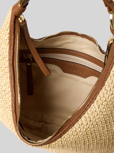 Produktfoto, Shoulder Bag in Flecht-Optik Modell 'Nana' von Abro, beżowa torba na ramię, główna przegroda z zamkiem błyskawicznym, detal z logo, szerokość w rozmiarze 1: 37 cm, długość w rozmiarze 1: 35 cm, głębokość w rozmiarze 1: 5 cm, długość paska na ramię w rozmiarze 1: 23 cm