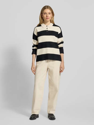 Vero Moda Sweter z dzianiny o kroju regular fit z mieszanki wiskozy model ‘SABA’ Czarny 1