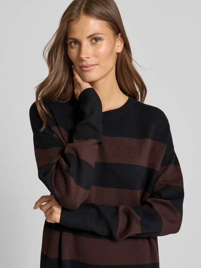 Christian Berg Woman Strickkleid mit Rundhalsausschnitt Schoko 3
