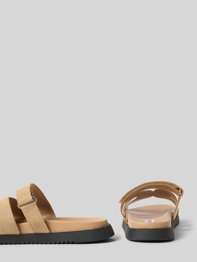 Steve Madden Klapki skórzane z zapięciem na rzep model ‘MISSILE’ Szarobrązowy 2