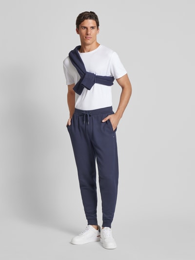 Tommy Hilfiger Relaxed Fit Sweatpants mit Gesäßtasche Marine 1