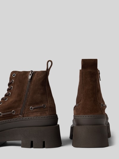 Produktfoto, kozaki z naturalnej skóry Copenhagen Boots aus Leder mit Plateausohle Modell 'CPH697', brąz, zaokrąglony czubek, wiązanie, zamek błyskawiczny, profilowana podeszwa na platformie, wysokość obcasa: 5 cm, wysokość cholewki w rozmiarze 40: 14 cm, szerokość w rozmiarze 40: 10 cm