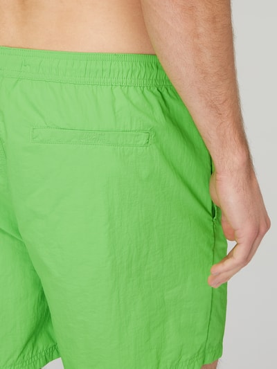 REVIEW Badeshorts mit Logo-Aufnäher Neon Gruen 2