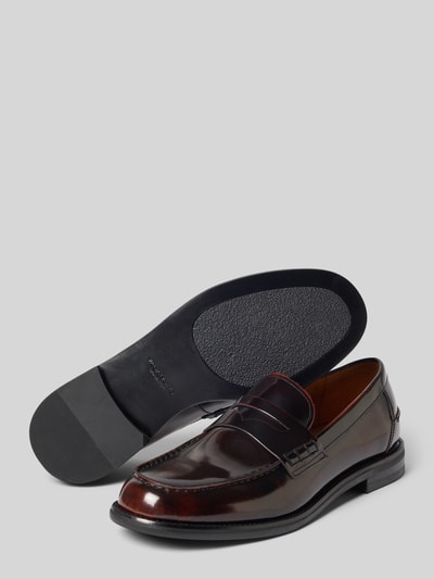 Produktfoto, Loafer aus echtem Rindsleder Modell 'STEVEN' von Vagabond in glänzender Lederoptik, braun, runde Spitze, strukturierte Sohle