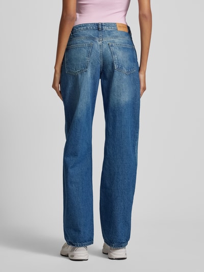 Review Essentials Straight Leg Jeans Jeansblau 5