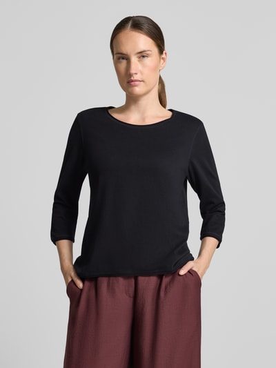 Vrouwenmodel draagt Regular Fit 3/4-shirt uit puur katoen van s.Oliver RED LABEL in zwart, effen structuur, bovenlichaam close-up, vooraanzicht