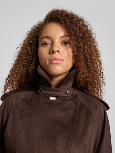 Gina Tricot Trench Coat mit Umlegekragen Modell 'Suede' Dunkelbraun 3