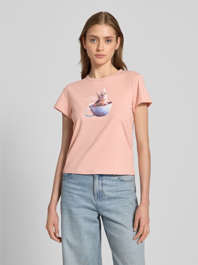 Review T-shirt z nadrukiem z motywem i logo Brudnoróżowy 4