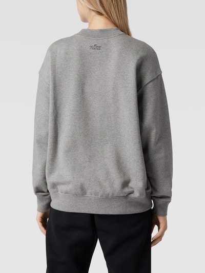 NIKE TRAINING Sweatshirt mit Label-Stitching Mittelgrau Melange 5