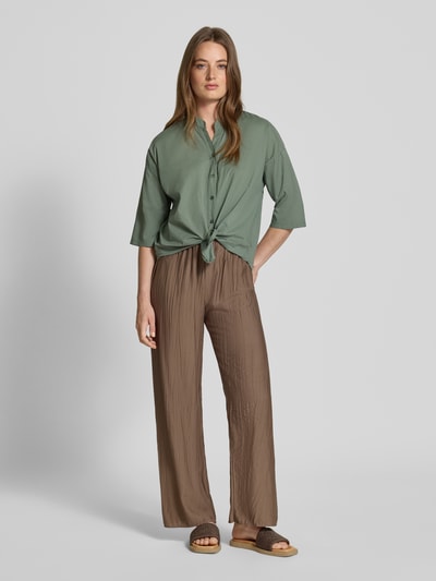 ZABAIONE Bluzka o kroju regular fit z kołnierzem z lamówką model ‘Li44araa’ Khaki 1