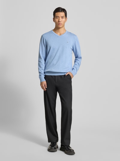 Christian Berg Men Gebreide pullover met V-hals Lichtblauw gemêleerd - 1