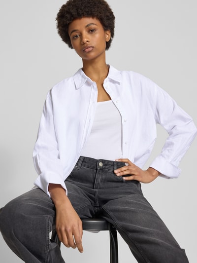 Gina Tricot Bluzka koszulowa lniana o kroju regular fit z listwą guzikową na całej długości Biały 3