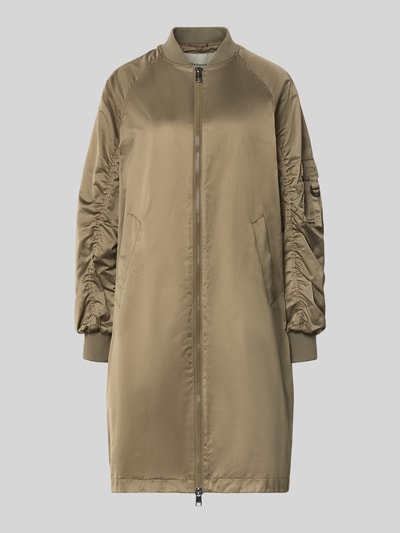 Produktfoto, Regular Fit dames jack met opstaande kraag model 'Ali' van Beaumont Amsterdam, plooien, tweewegritssluiting, elastische mouwboorden, steekzakken, ruglengte maat 36: 97 cm, schouderbreedte: 47 cm, borstwijdte: 55 cm, mouwlengte: 60 cm, effen kaki, gladde textuur