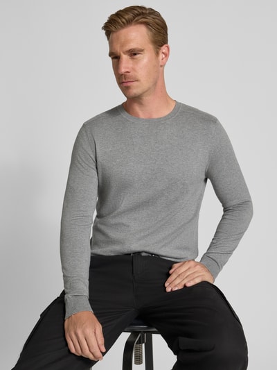 SELECTED HOMME Sweter z dzianiny o kroju regular fit z czystej bawełny model ‘BERG’ Jasnoszary melanż 3