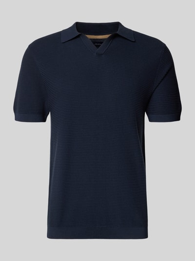 Produktfoto, Strickshirt mit Polokragen und V-Ausschnitt von Christian Berg Men z bawełny, krój regular fit, kolor granatowy, tekstura dzianinowa