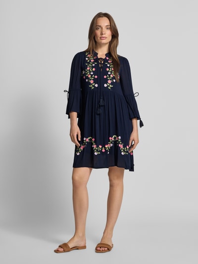 YAS Knielanges Tunikakleid mit Schnürung Marine 1