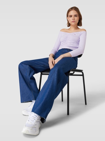 Tommy Jeans Cropped Longsleeve mit Label-Stitching Lavender 3