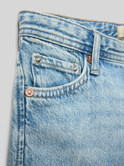 Productfoto, korte jeans van puur katoen in lichtblauw met steekzakken en franjes, regular fit, model 'ALEX' van Jack & Jones, voor kinderen