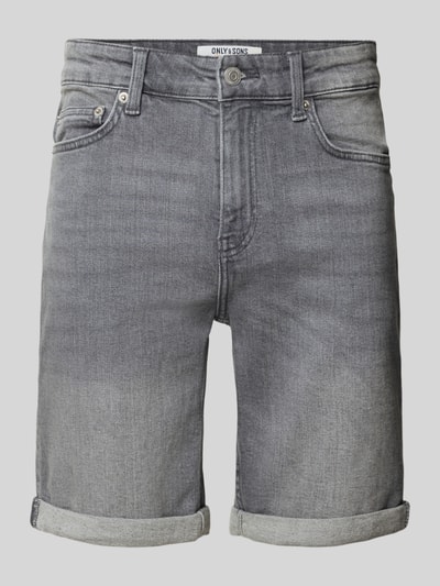 Produktfoto, Regular Fit Jeansshorts aus Baumwoll-Mix Modell 'PLY' von Only & Sons, denim szary, szlufki na pasek, 5 kieszeni, naszywka z logo, zakończenia nogawek z mankietem, materiał: mieszanka bawełny