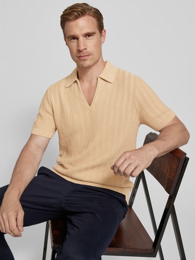 Mango Poloshirt mit Umlegekragen und V-Ausschnitt Beige 3