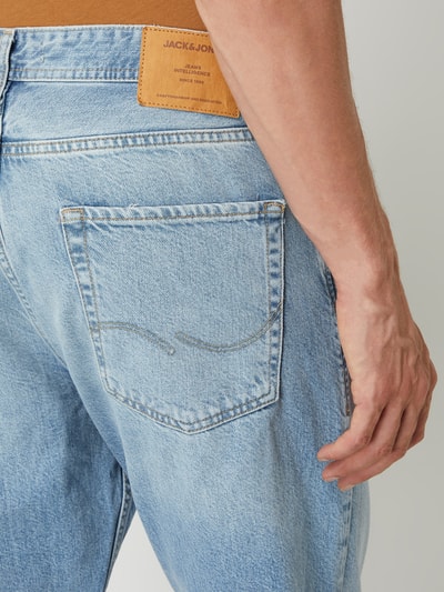 Jack & Jones Jeansy o luźnym kroju z bawełny model ‘Chris’ Jeansowy niebieski 3