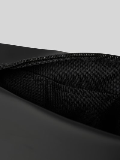 RAINS Toilettas met logo Zwart - 4