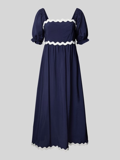 Produktfoto, Tunikakleid mit Karree-Ausschnitt von Apricot, A-Linie, Midikleid, 1/2-Arm, elastische Ärmelabschlüsse, dunkelblau mit weißer Wellenlinie, strukturierte Oberfläche, Rückenlänge bei Größe S 120 cm, Brustweite 40 cm, Ärmellänge 30 cm.