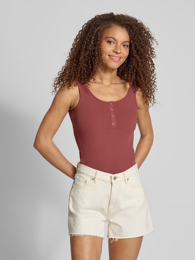 Pieces Top o kroju slim fit z mieszanki bawełny model ‘KITTE’ Rdzawoczerwony 4