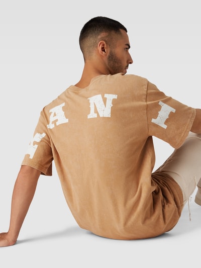 KARL KANI T-Shirt mit überschnittenen Schultern Beige 3