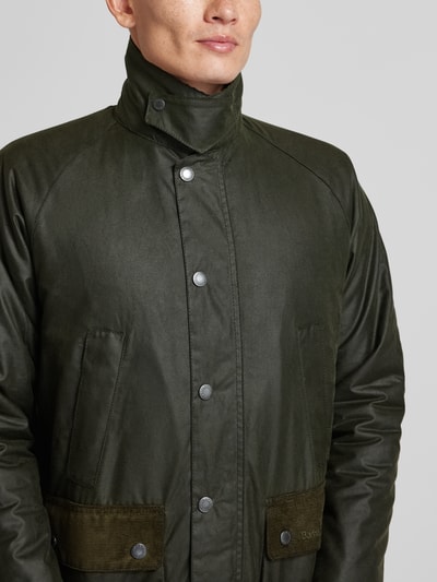 Barbour Jacke mit Label-Stitching Modell 'Cordale Wax' Oliv 3