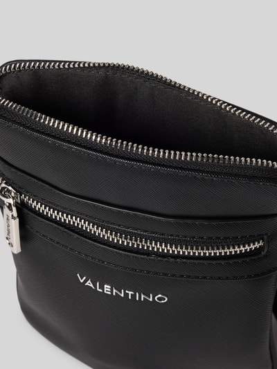 VALENTINO BAGS Crossbody Bag mit Label-Detail Black 4