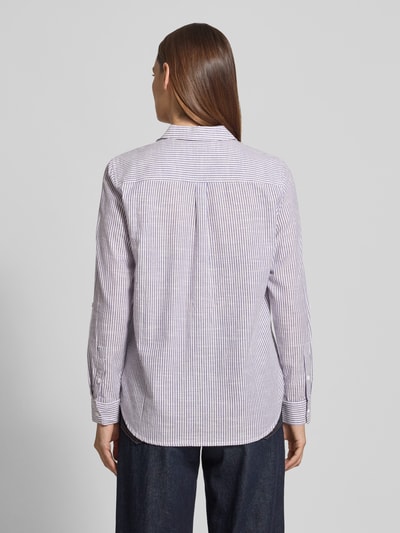 Christian Berg Woman Regular Fit Bluse mit V-Ausschnitt und Brusttaschen Purple 5