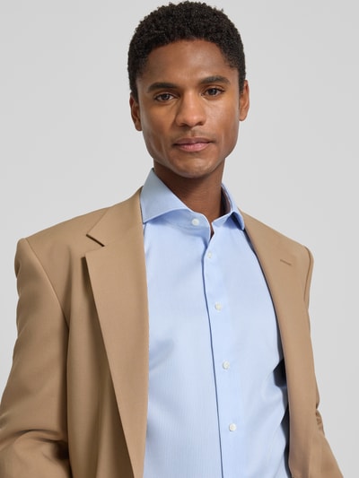Christian Berg Men Extralanges Regular Fit Business-Hemd mit Haifischkragen Bleu 3