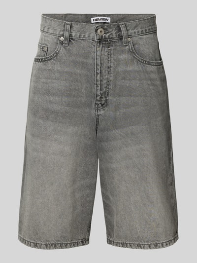 Produktfoto, Jeansshorts im Used-Look mit Eingrifftaschen von REVIEW, grauer Denim, Relaxed Fit, reine Baumwolle, sichtbare Waschung.