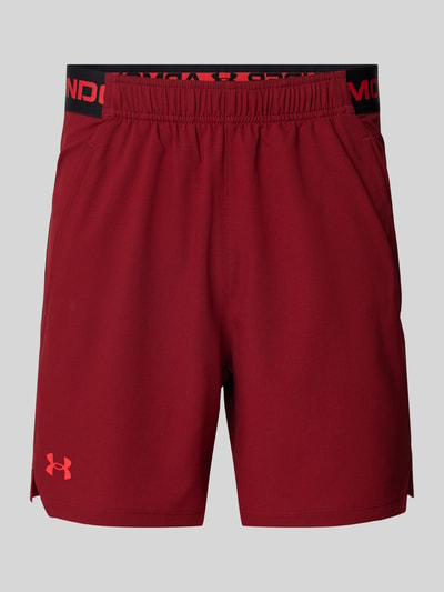 Under Armour Regular Fit Shorts mit Label-Print Dunkelrot 2