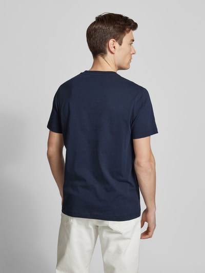 Gant T-shirt z detalami z logo Granatowy 5