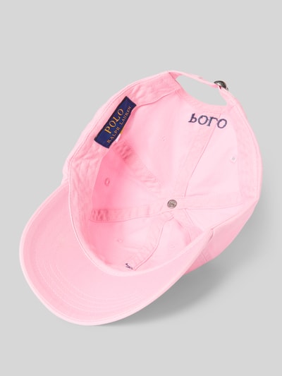Produktfoto, Cap mit Label-Stitching von Polo Ralph Lauren aus reiner Baumwolle, Basecap in Rosa mit eingestickten Luftlöchern, verstellbarem Riegel und verstärktem Schirm mit Steppnähte