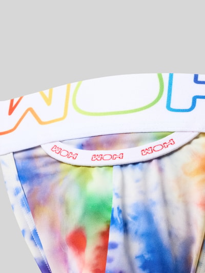 Productfoto, Slim Fit G-String met logoprint model 'Sexy Fun' van WOH, elastische materiaalmix, heren, kleurrijk met regenboog motief, elastische band