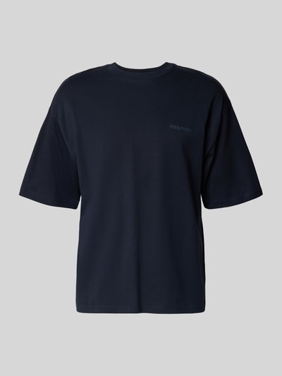 Produktfoto, Oversized T-Shirt mit Logo von REVIEW in Dunkelblau, reine Baumwolle, Rundhalsausschnitt, locker geschnittene Form.