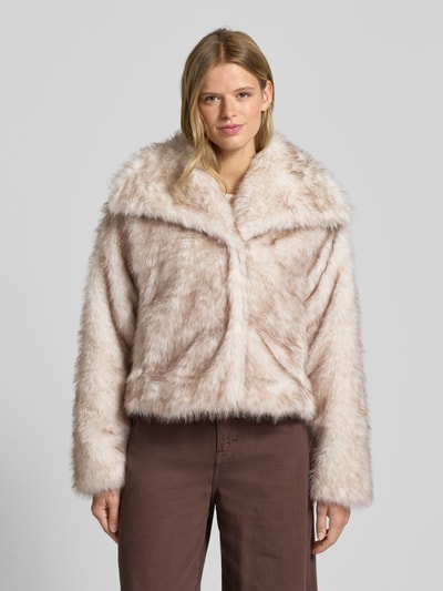 Only Kurtka ze sztucznego futra o kroju relaxed fit zapięcie na haftkę model ‘DAWN LIFE’ Écru 4