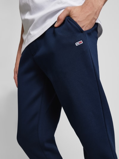 Tommy Jeans Slim Fit Sweatpants mit angedeutetem Eingriff Marine 3