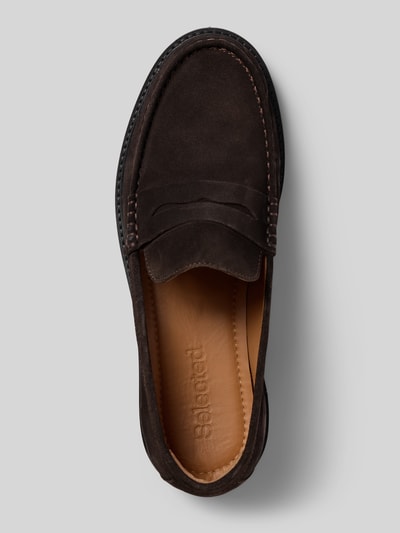 Produktfoto, dunkelbrauner Loafer aus echtem Leder Modell 'HUGO' von Selected mit glatter Oberfläche und sichtbaren Nähten, Herren Loafer von Selected