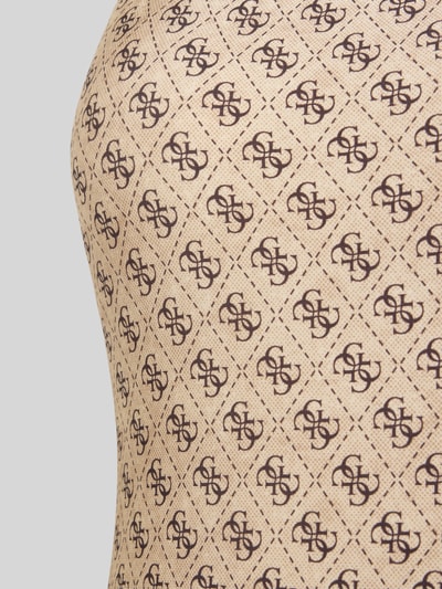 Frauenmodel trägt Slim Fit Badeanzug mit Allover-Logo-Print von Guess aus Elastischer-Material-Mix, creme-beige, Detailaufnahme Oberkörper.