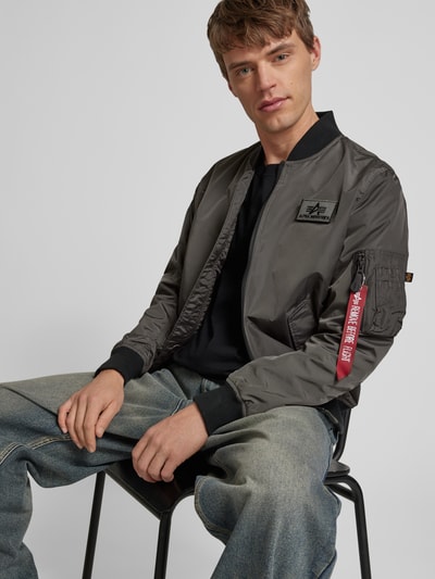 Alpha Industries Bomberjacke mit Label-Badge Anthrazit 3