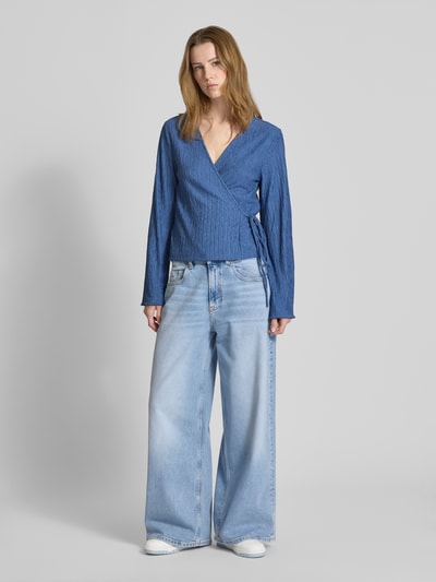 Colourful Rebel Regular Fit Wickelbluse mit V-Ausschnitt Modell 'Winona' Rauchblau 1